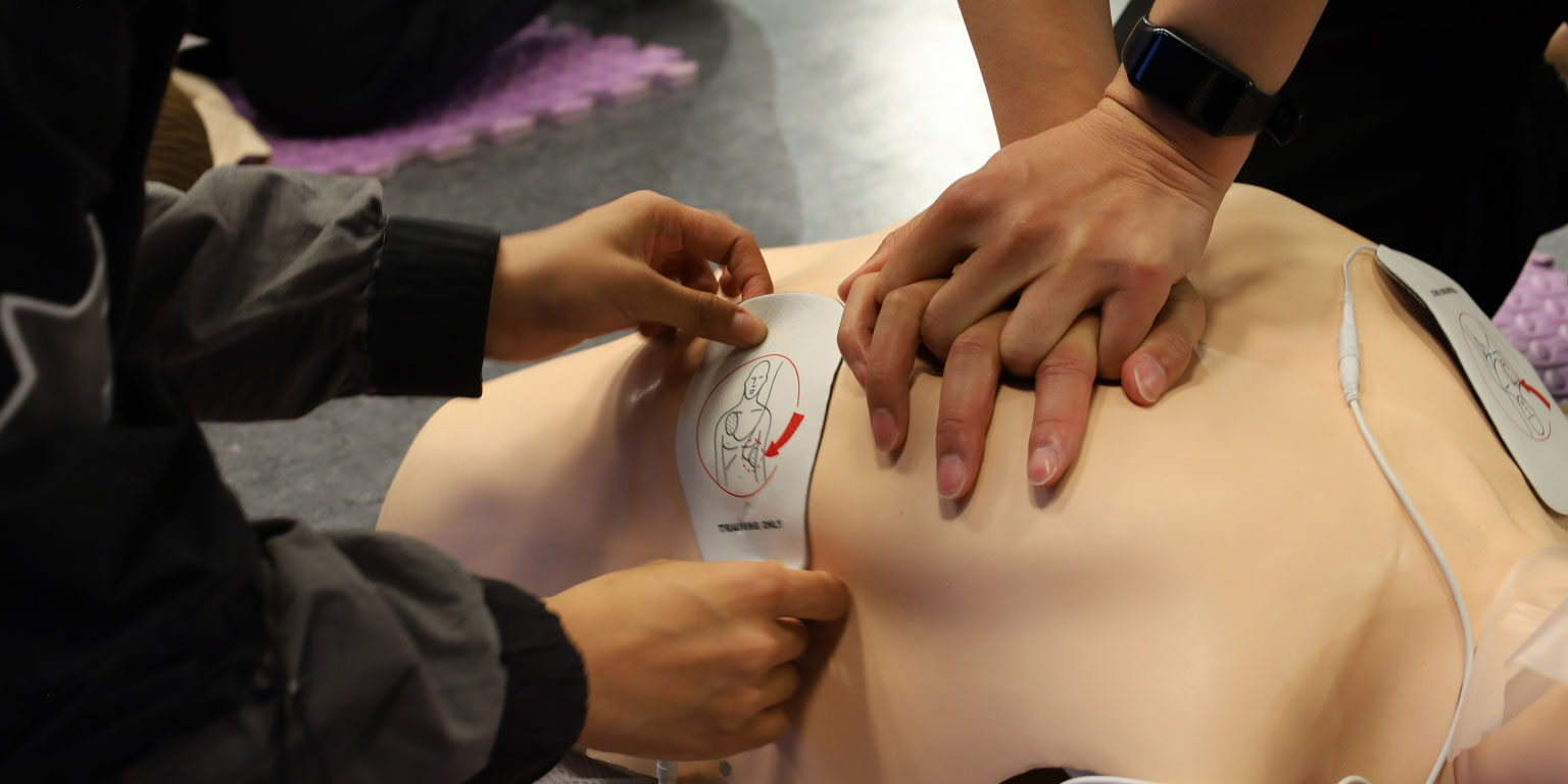 心田救援团队为北京大学学生普及应急救护知识